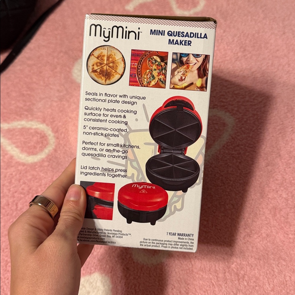 Mini Quesadilla Maker - Picture 3 of 4